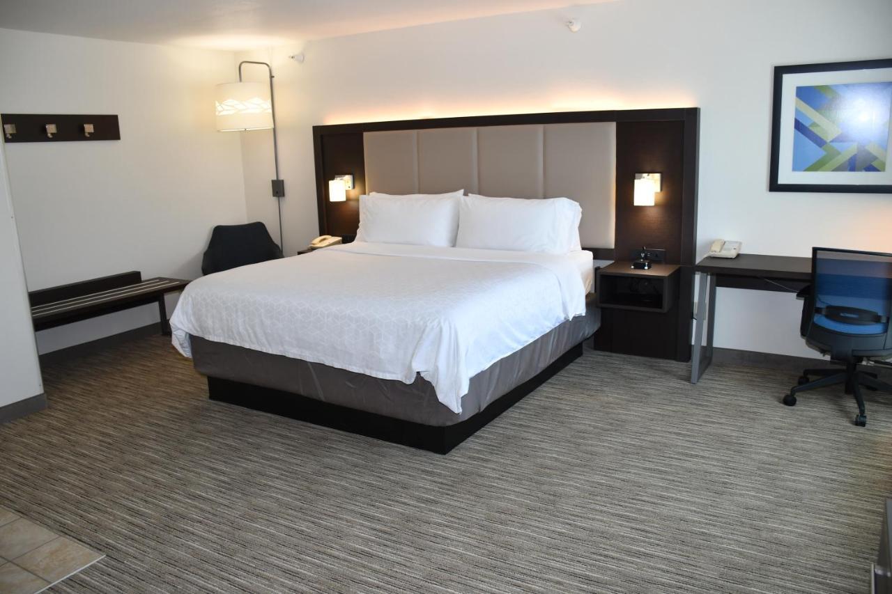 Holiday Inn Express Hotel & Suites Evanston By Ihg Habitación foto
