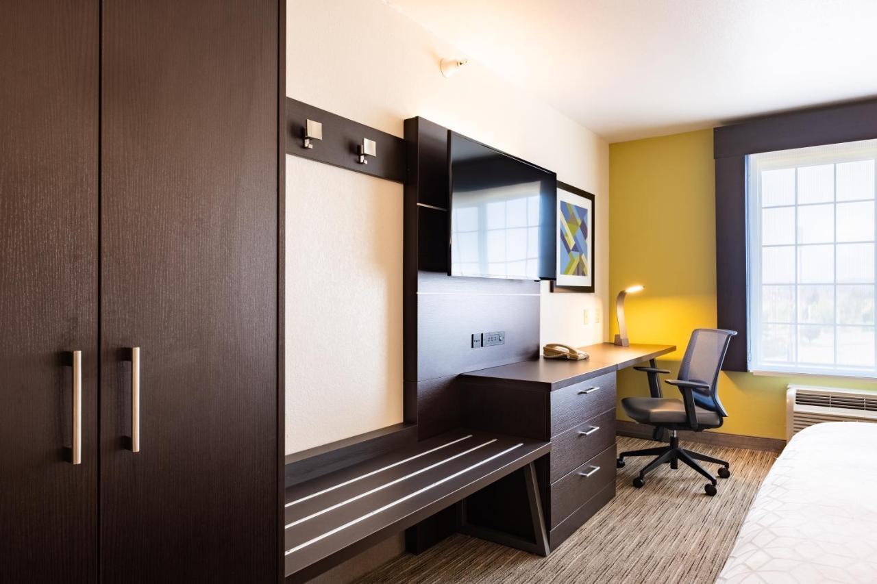 Holiday Inn Express Hotel & Suites Evanston By Ihg Exterior foto