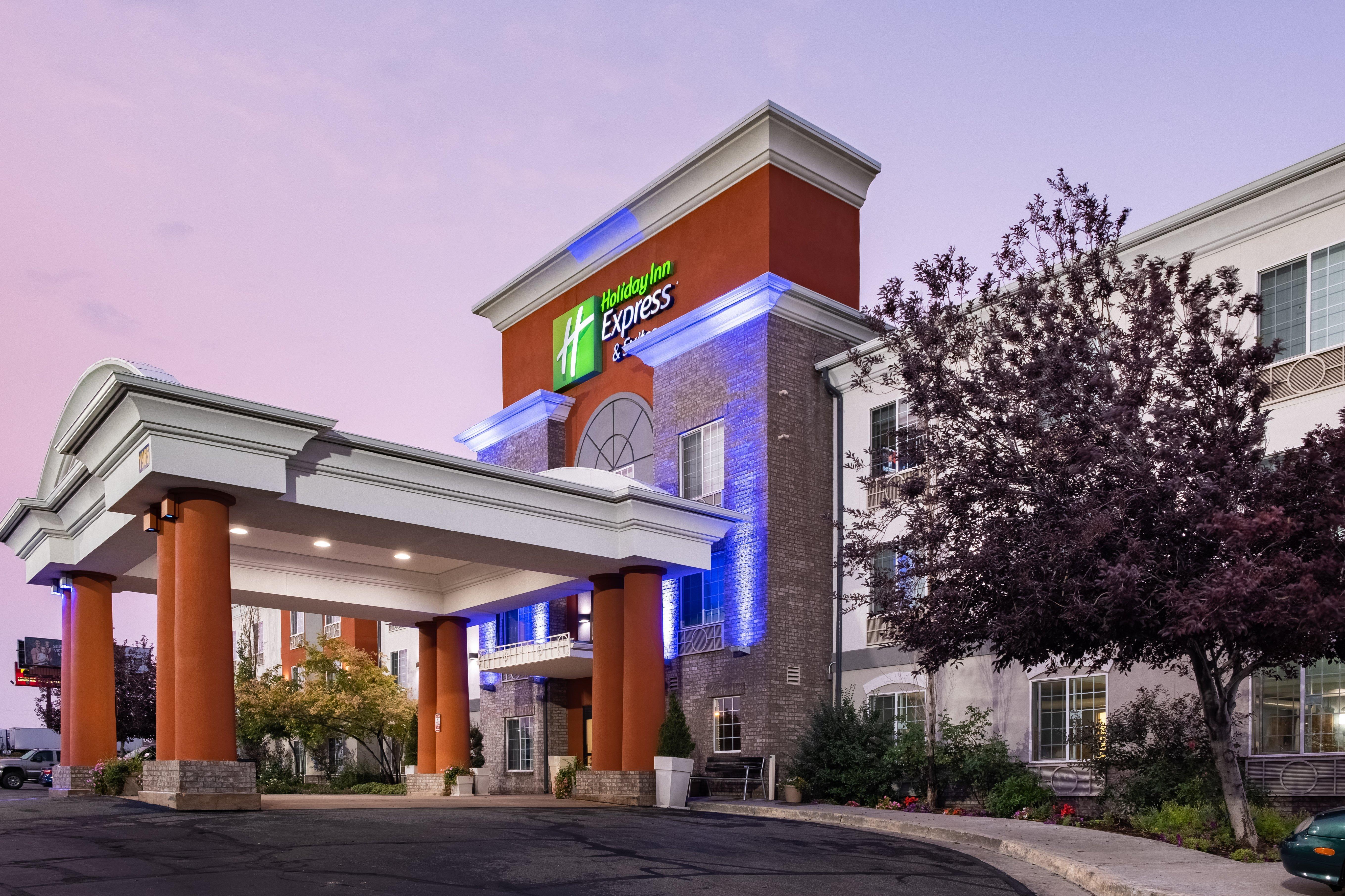 Holiday Inn Express Hotel & Suites Evanston By Ihg Exterior foto