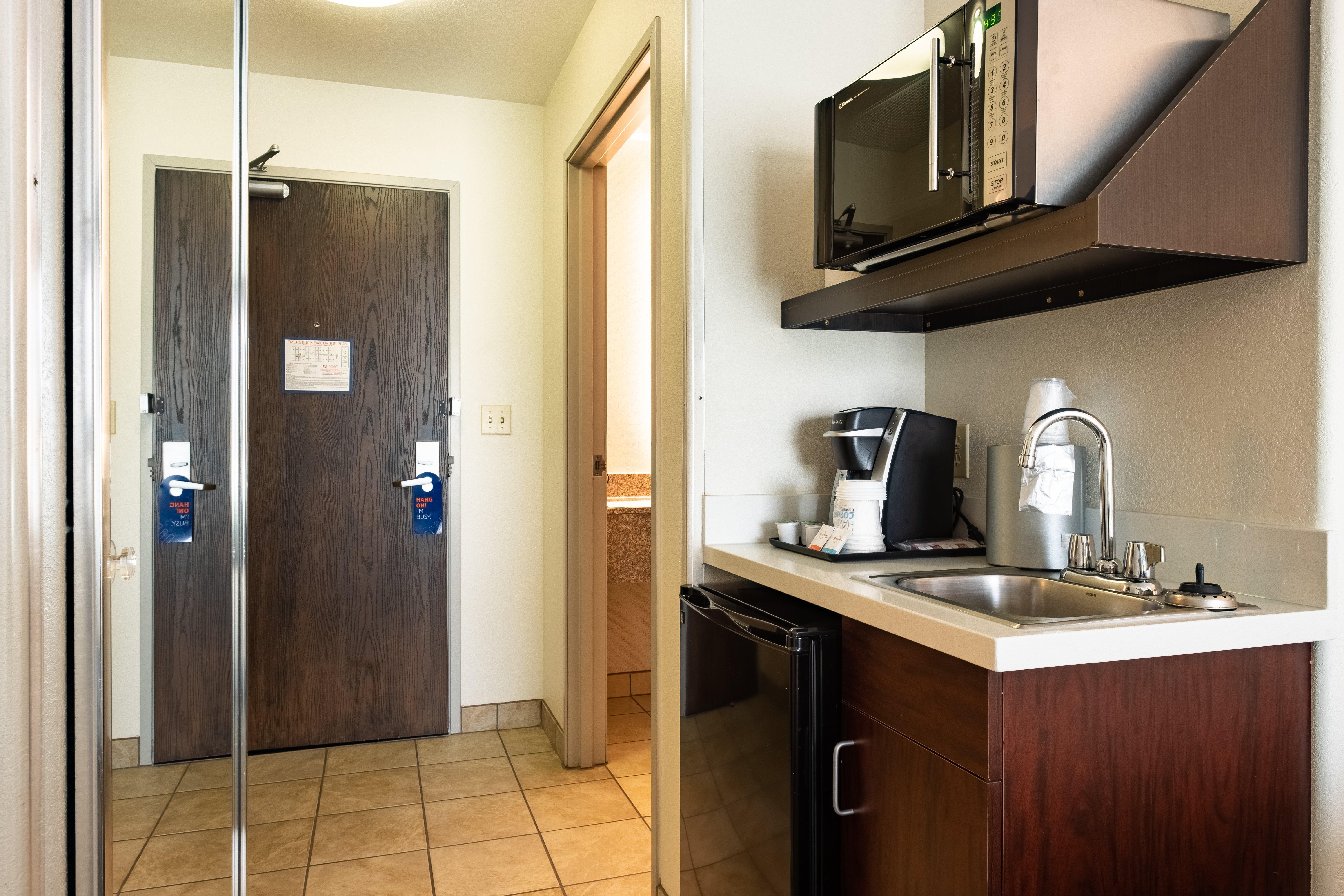 Holiday Inn Express Hotel & Suites Evanston By Ihg Exterior foto