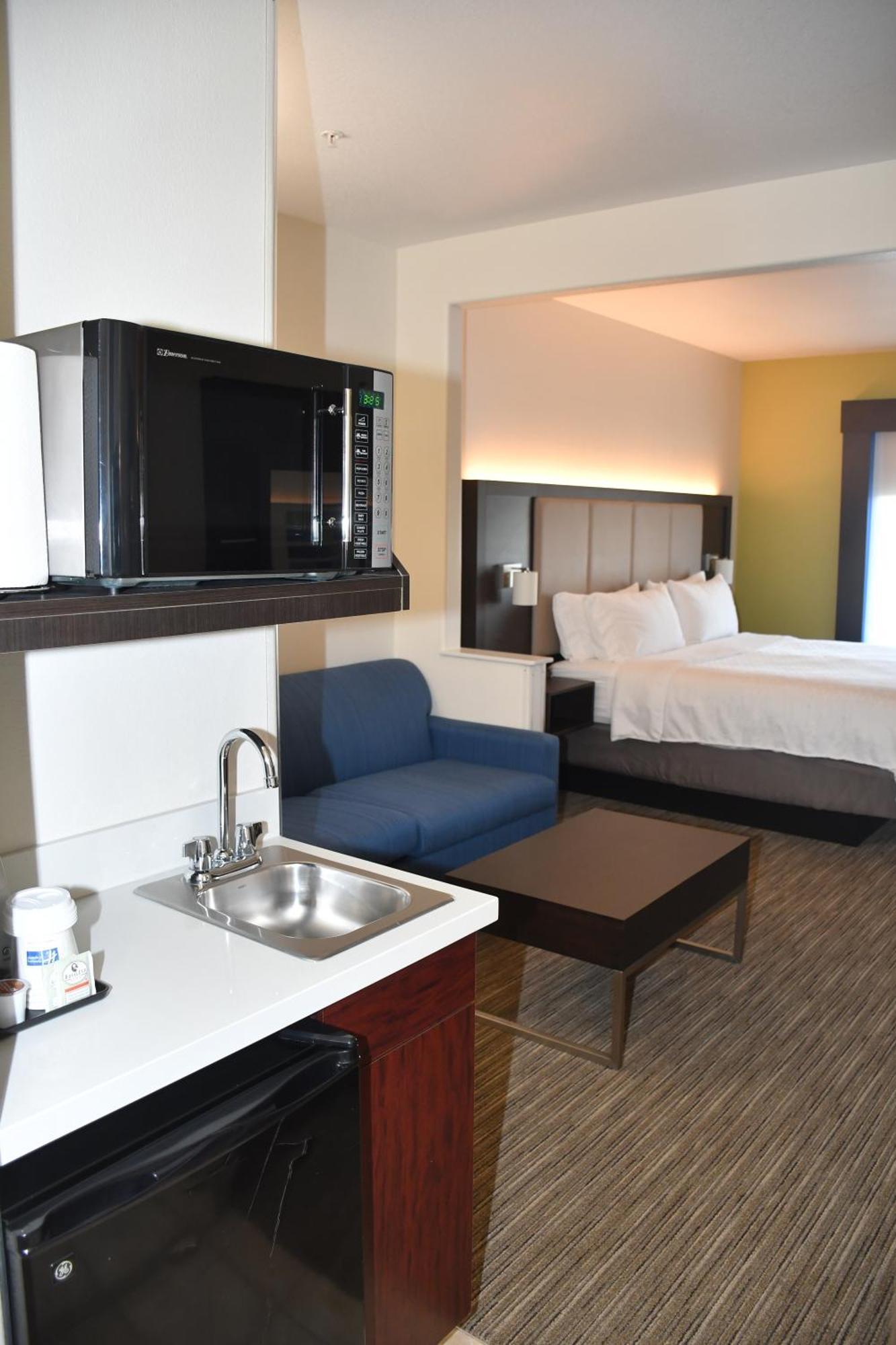 Holiday Inn Express Hotel & Suites Evanston By Ihg Habitación foto