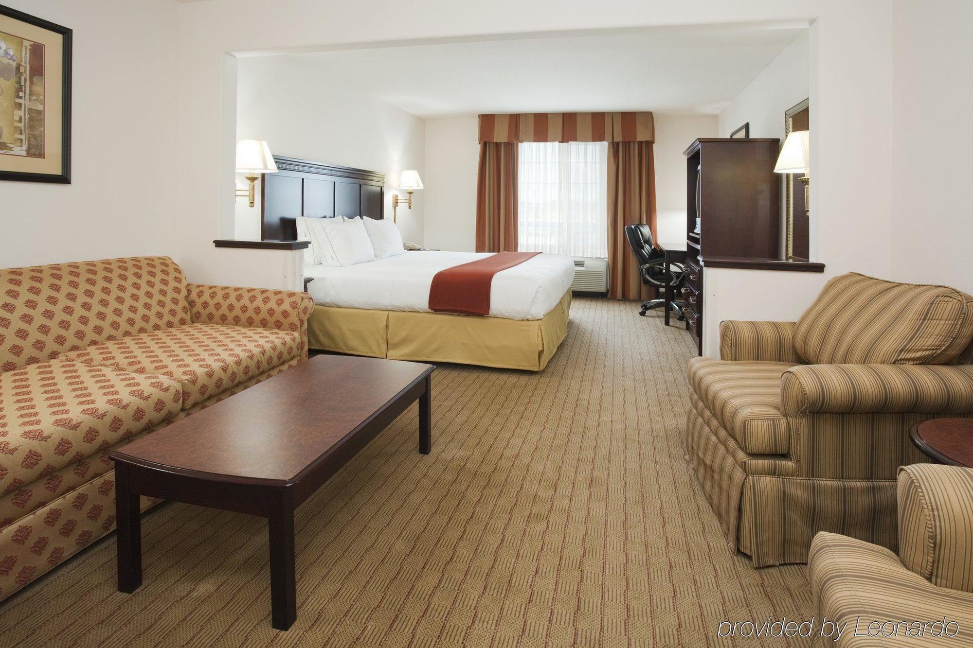 Holiday Inn Express Hotel & Suites Evanston By Ihg Habitación foto